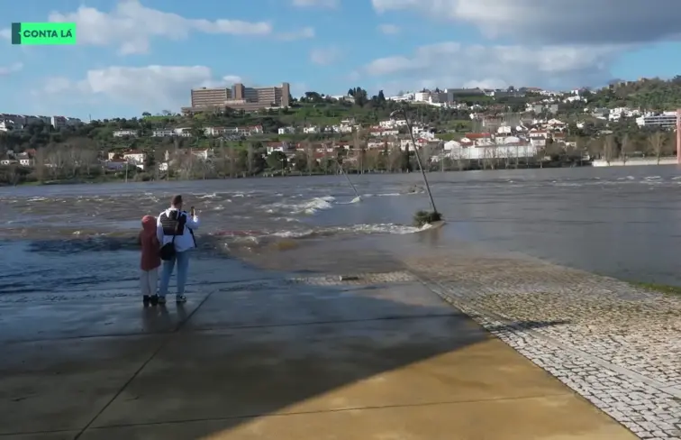 Caudal elevado do Rio Tejo